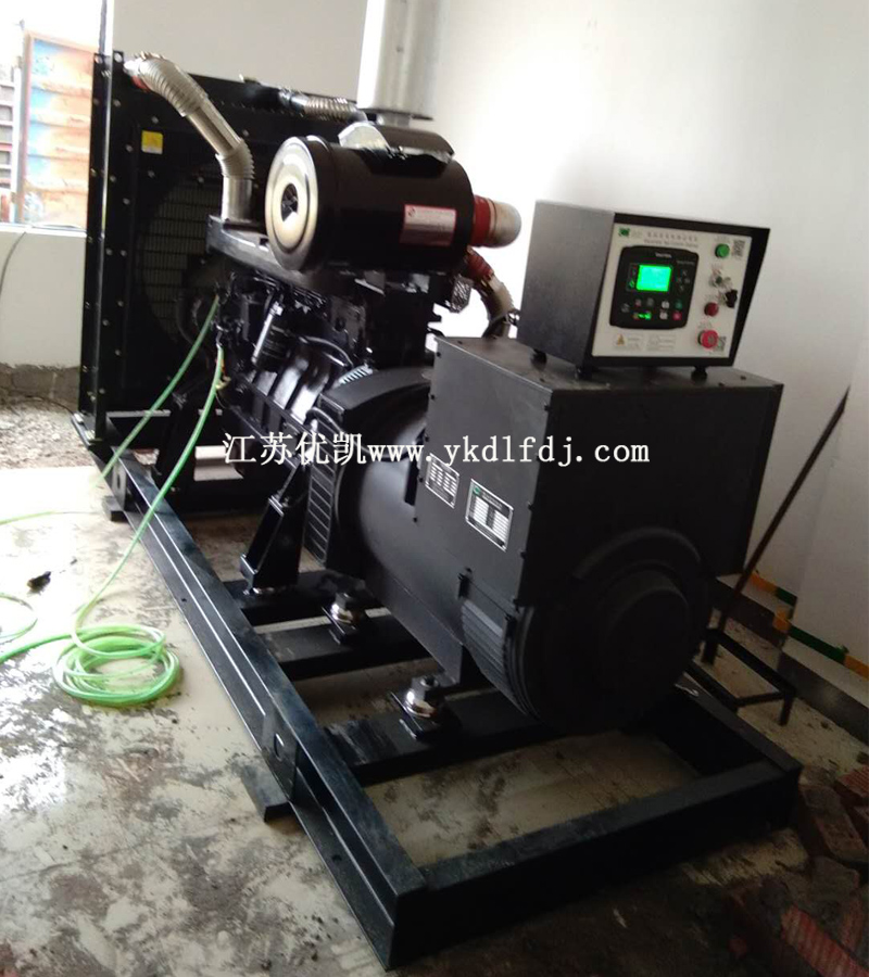 400KW上海凱普發(fā)電機(jī)組現(xiàn)場(chǎng)安裝