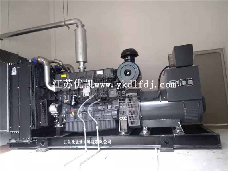 發電機組