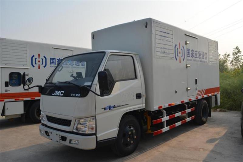 移動電源車