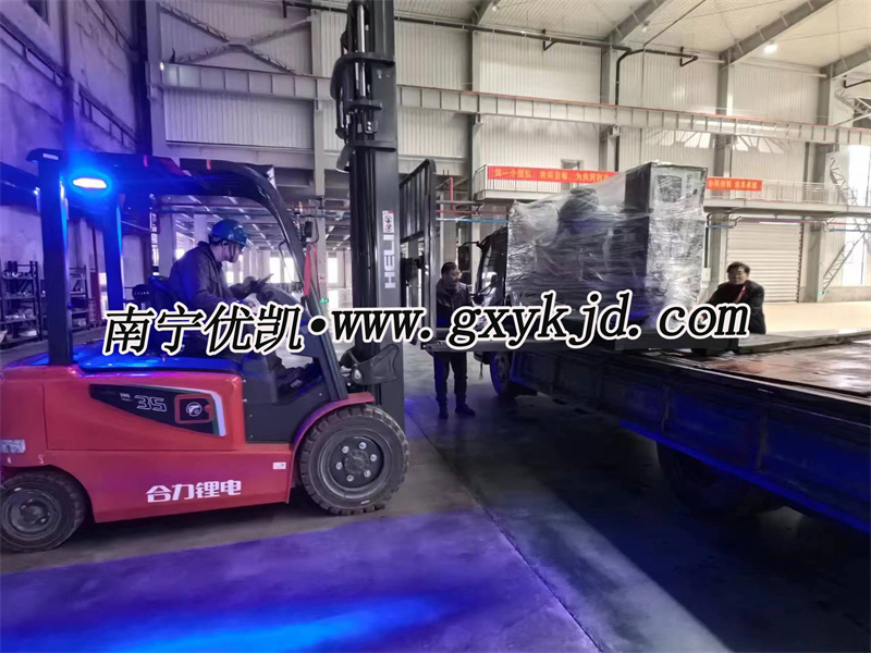 70KW東風(fēng)康明斯發(fā)電機(jī)