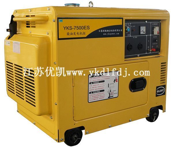 小型風冷低噪音柴油發(fā)電機組5.5KW