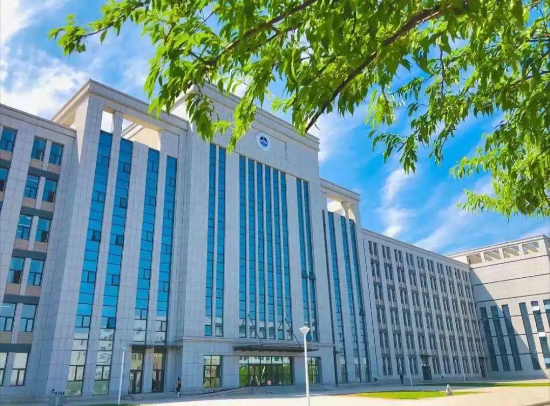 共青團(tuán)長(zhǎng)春電子科技學(xué)院委員會(huì) 引領(lǐng)青年成長(zhǎng)，服務(wù)長(zhǎng)春科技發(fā)展